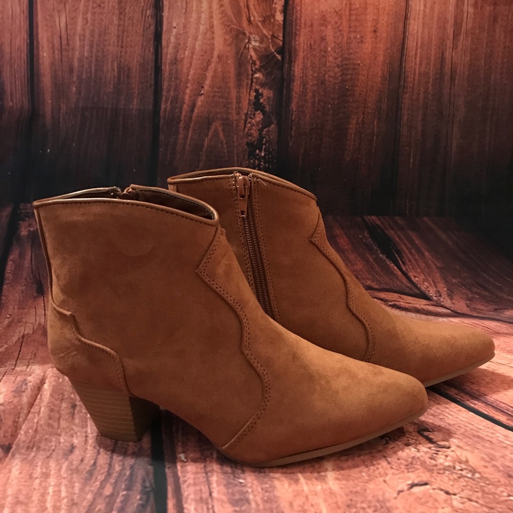 Super cute booties/cowgirl if you will.